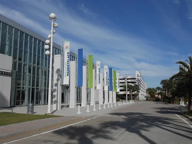 Pole Banners - Ocean Center, Daytona Beach